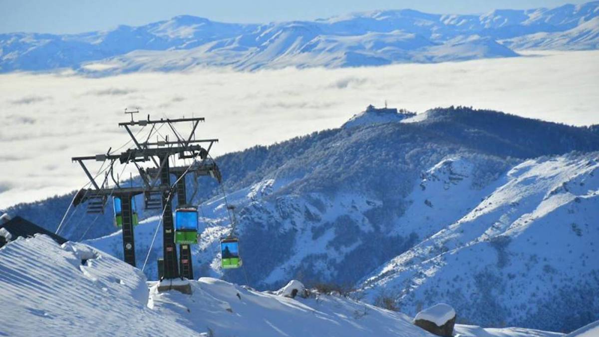El crudo invierno llega a los Andes con históricas nevadas