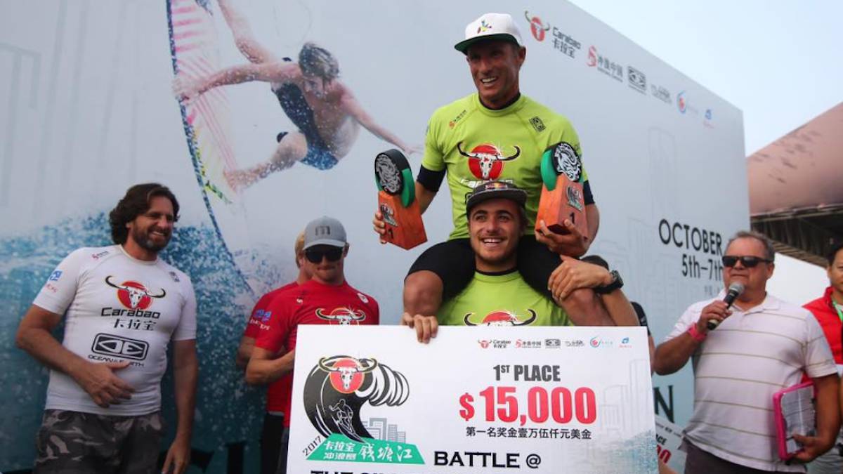 eneko acero natxo gonzalez silver dragon 2017 surf macareo ola marea licras verdes china evento