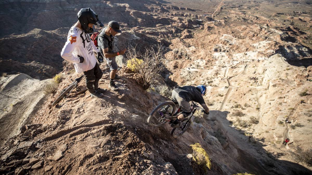Andreu Lacondeguy drop Red Bull Rampage 2017