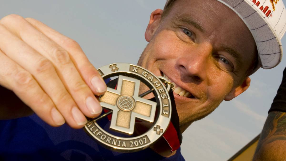 kevin robinson rip bmx pionero medalla oro x games 2007 gorra red bull sonrisa foto perfil
