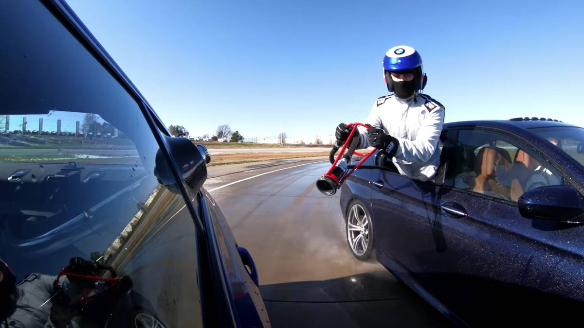Repostaje en marcha BMW World Record Guinness Drifting