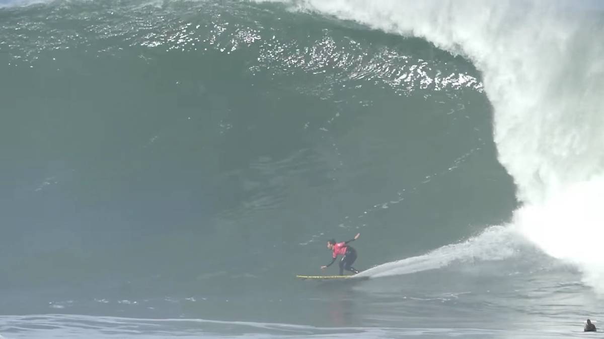 aritz aranburu surf sorginetxe big wave erronka 2018 deba gipuzkoa olas grandes costa vasca