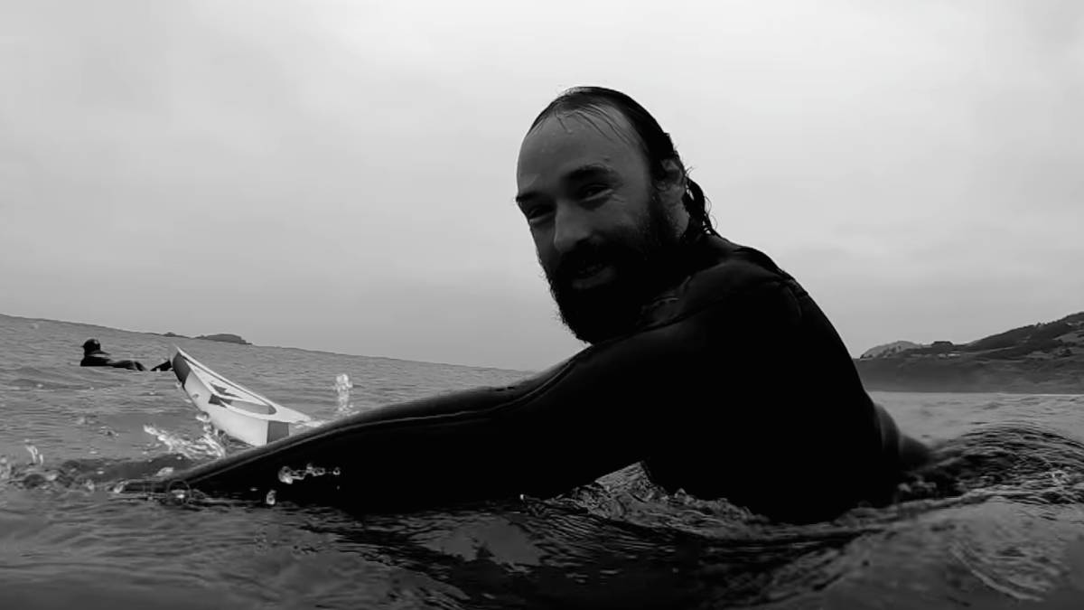kepa acero surf surfer mundaka natxo gonzalez blanco negro video