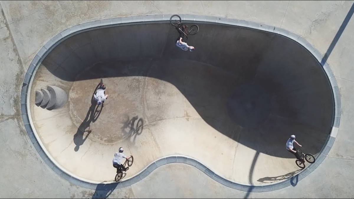 sergio layos bowl la poma bikepark premia dalt barcelona lapoma bikepark bmx flybikes sierra