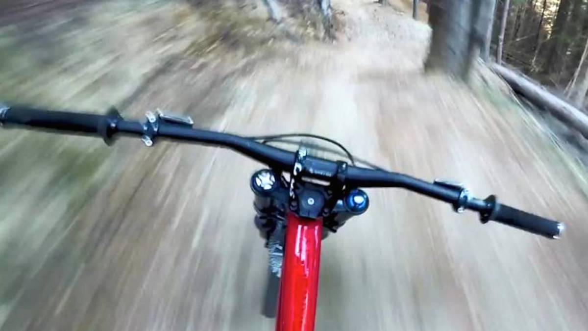 Sin manos descenso MTB