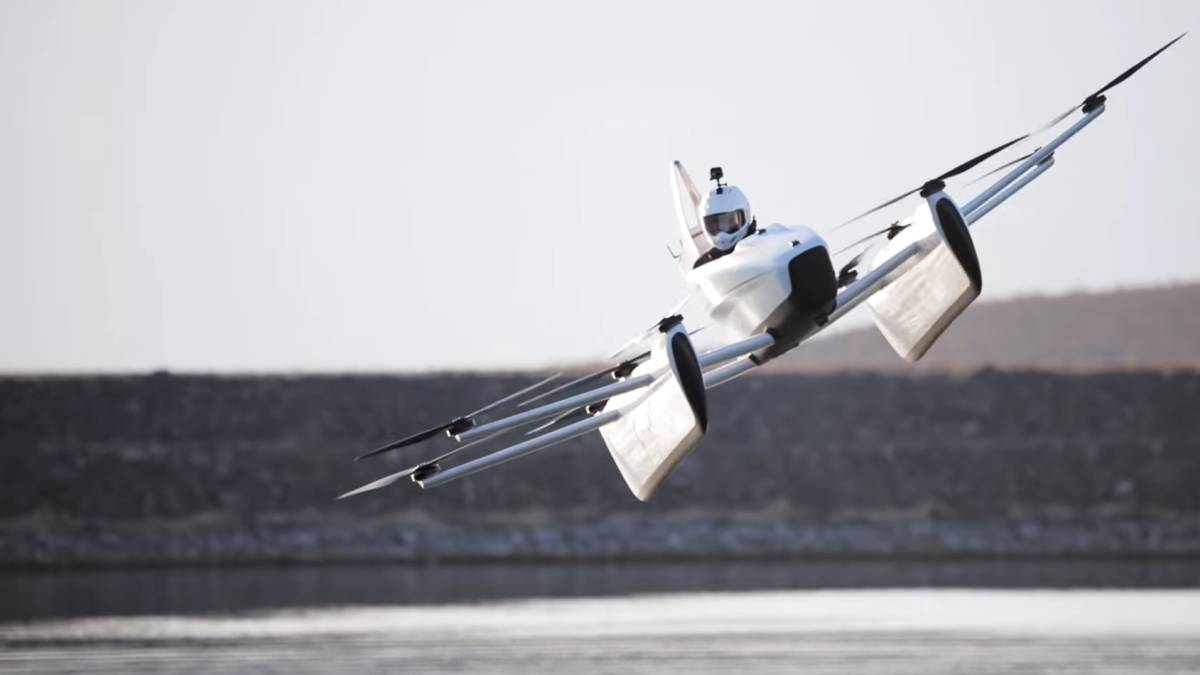Casey Neistat conduce primer coche volador 100% eléctrico kitty hawk