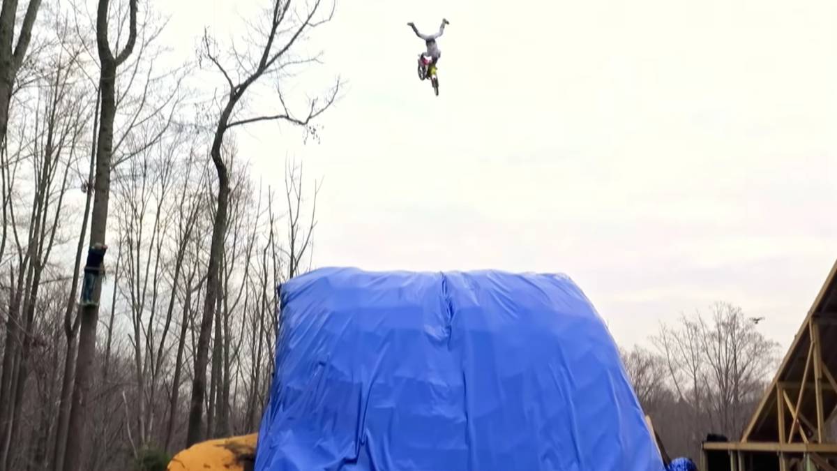 Travis Pastrana, Action Figures 2 Nitro Circus tráiler