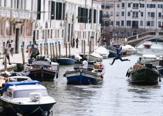 Parkour en las calles, canales y góndolas de Venecia