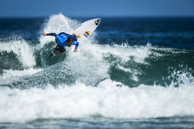aritz aranburu mejor surfista español pull and bear pantin classic galicia pro