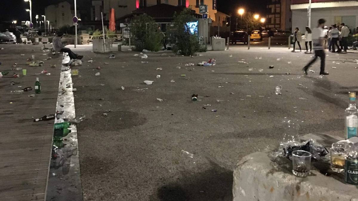 basura plasticos zona fiesta hossegor quiksilver roxy pro france surf