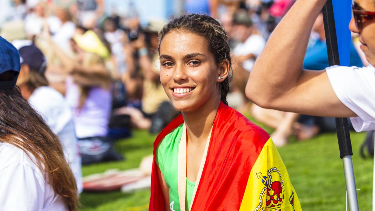 Vissla ISA World Junior Surfing Championship 2018 lucía machado bandera española