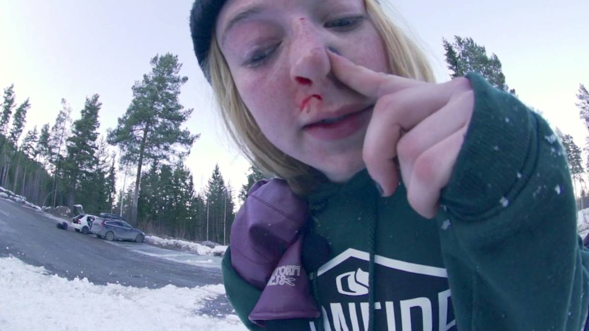 caroline degardh rider snowboard jibbing urbano full part nariz