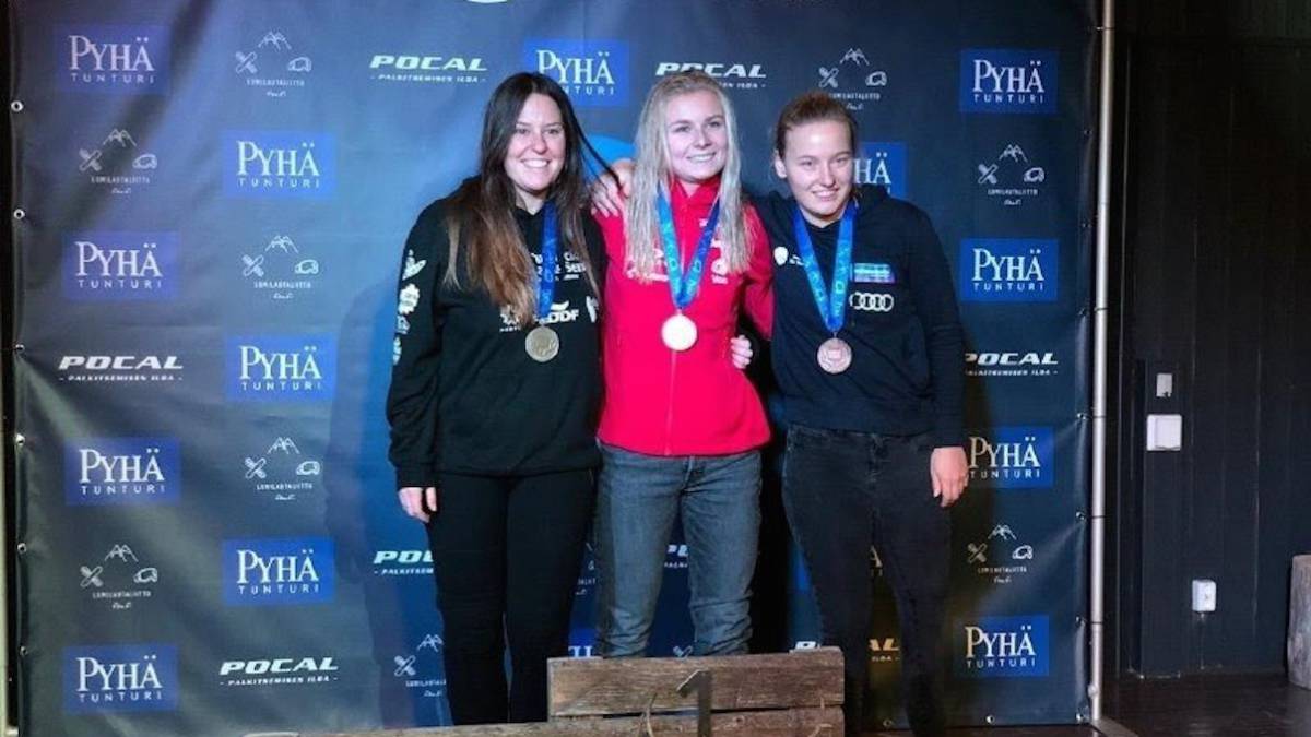 astrid fina snowboard copa mundo phya