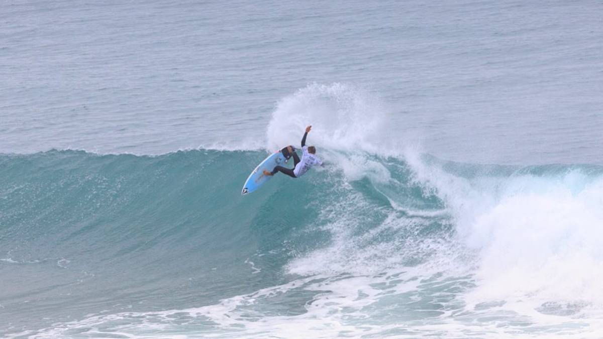 open surf yerbabuena barbate yael peña