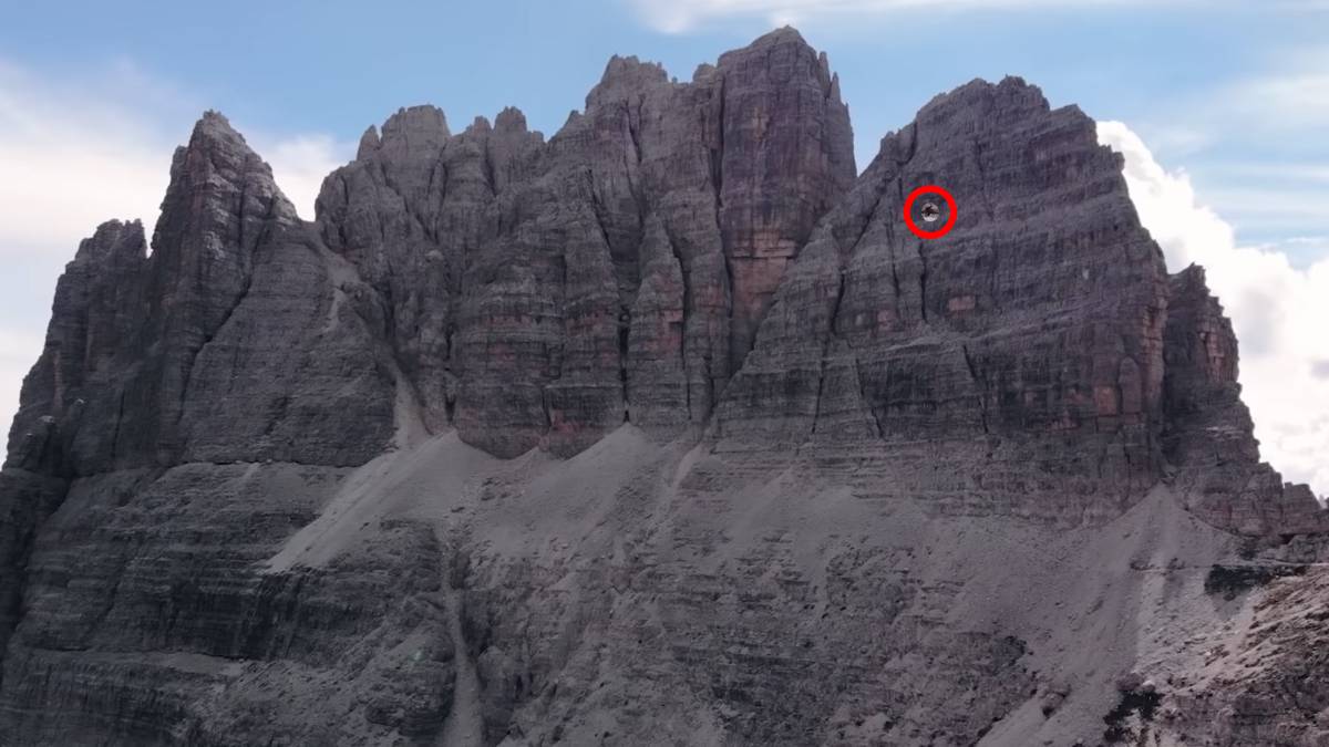 Kilian Bron completa una peligrosa via ferrata en los Dolomitas