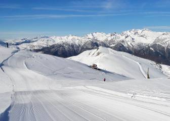 Fallece un esquiador tras una fuerte caída en una pista roja de Cerler