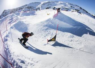 Competitividad y diversión en la 1ª Landing Snowboard Banked Slalom en Baqueira Beret
