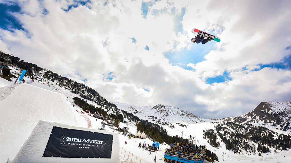 Judd Henkes y Yuka Fujimori lideran la sesión de clasificación del Grandvalira Total Fight