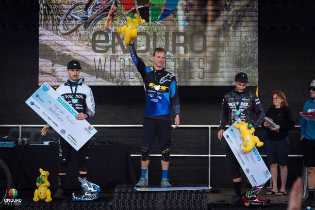 podium masculino EWS Tasmania enduro world series 2019 martin maes florian nicolai connor fearon mtb