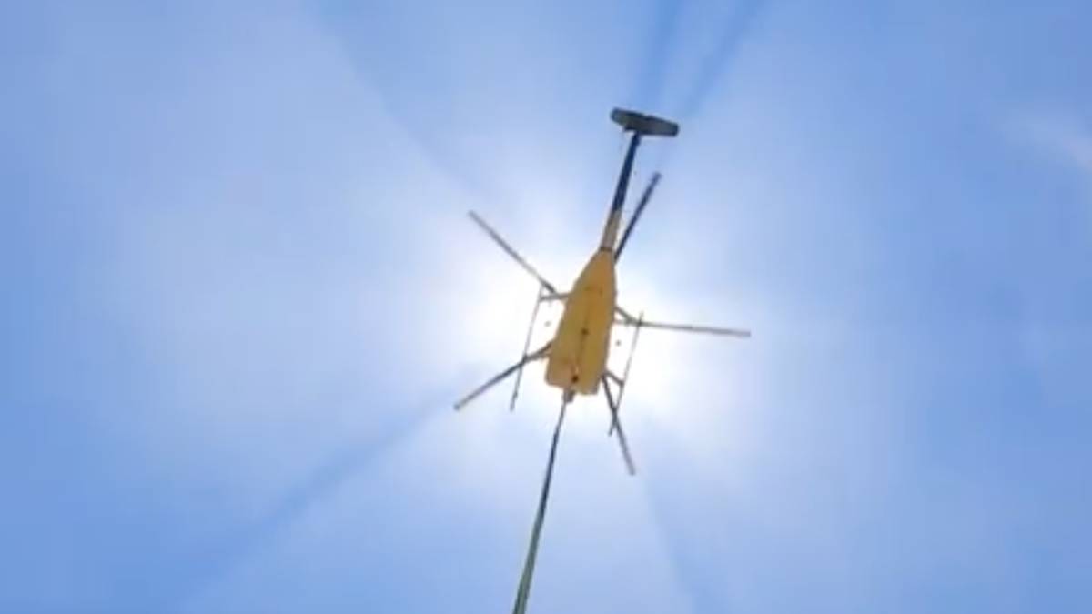 Kai Lenny organiza una recogida de basura en helicóptero en 'Jaws' y retira más de 3 toneladas