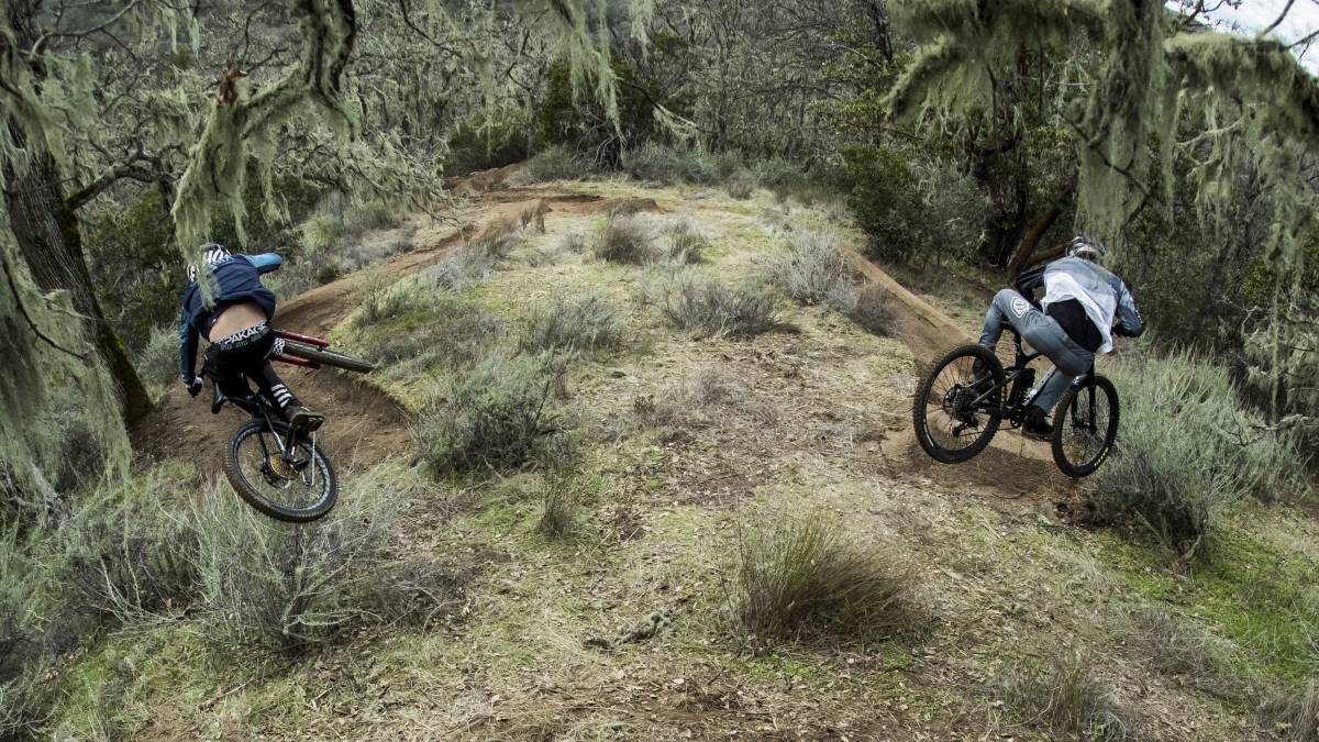 Parallel: La sesión de Brandon Semenuk y Ryan Howard bajando juntos a todo trapo