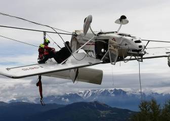 Una avioneta se estampa contra un telesilla de una estación de esquí