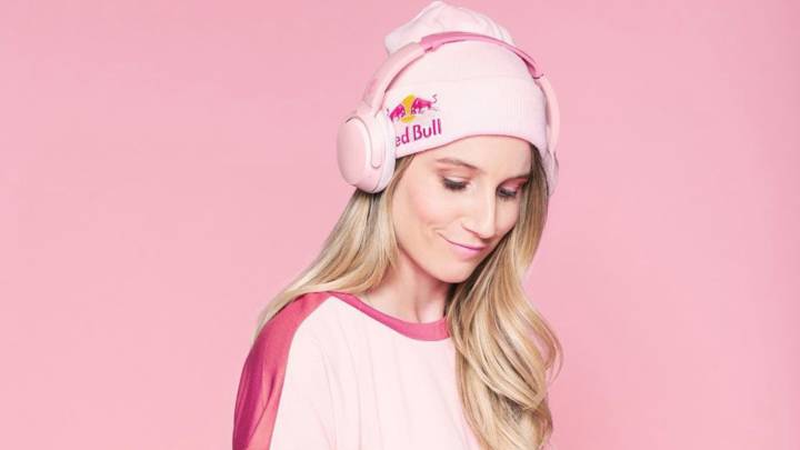 Anna Gasser relata sus primeros y duros pasos en el snowboard con 400 dólares al mes