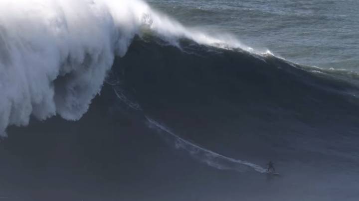 Justine Dupont podría haber surfeado la ola más grande de la historia