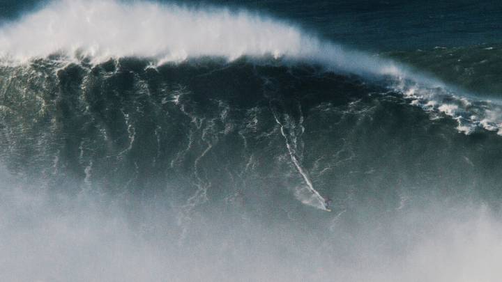 Nazaré Tow Surfing Challenge: alerta verde a la espera de olas de 20 metros de altura