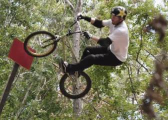 Ryan Nyquist dando una lección de riding con 41 años