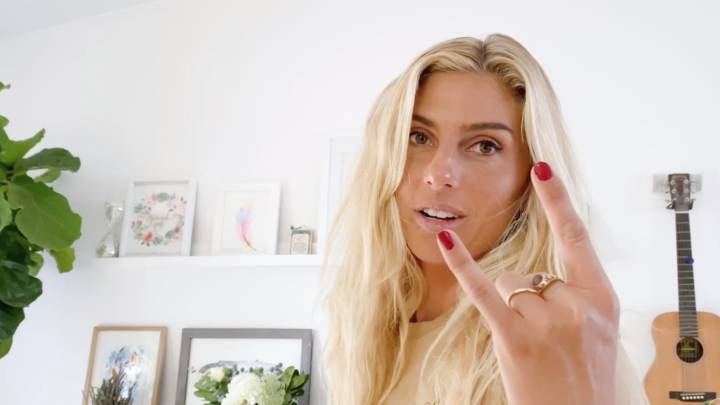 La surfista Sage Erickson enseña su casa en California