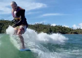 J Balvin, el último en caer en la moda del wakesurf