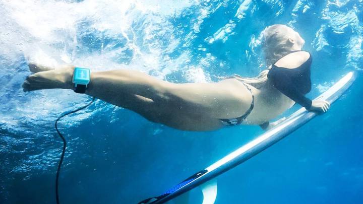 Inventan un dispositivo para saber cuándo tienes tiburones a menos de 40 metros