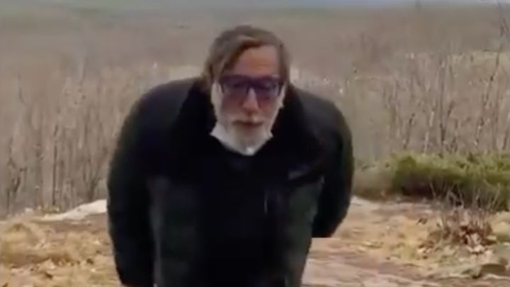 Un excursionista escupe a dos chicas que no llevaban mascarilla al grito de "¡tengo Covid-19!"