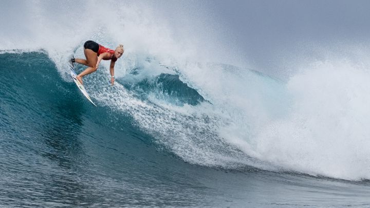 Un ataque de tiburón pone en jaque el Roxy Maui Pro