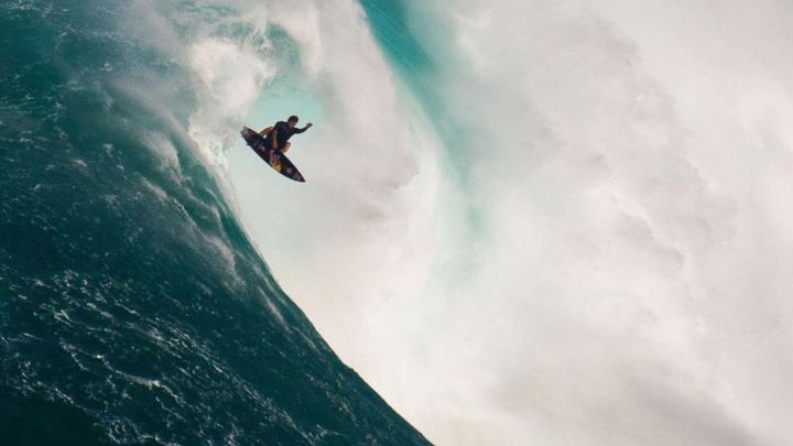 Al nivel de Nazaré: los mejores posts de Instagram sobre las olas gigantes de Hawái