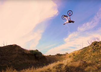Cam Zink plancha un backflip de récord: 33 metros