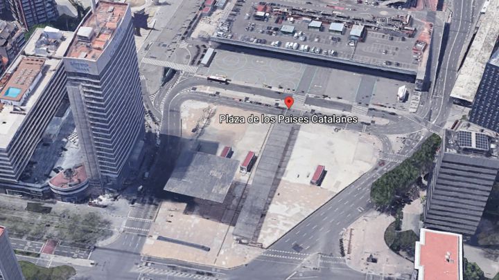 Los skaters de Sants se organizan para mantener viva la Plaça dels Països Catalans
