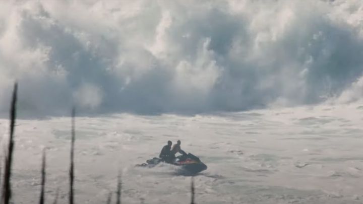 Azores y Nazaré con Lucas 'Chumbo', el surfista de referencia del fundador de Facebook