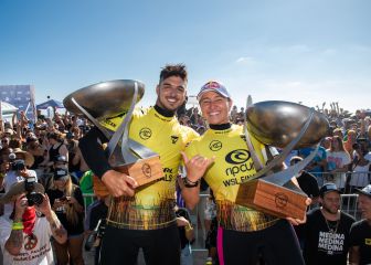 Gabriel Medina y Carissa Moore, tri y pentacampeones del mundo