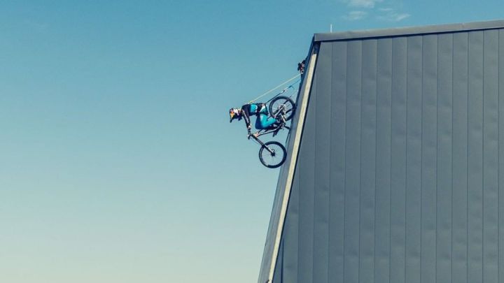 Así sería el evento más extremo de MTB si se celebrara en la ciudad