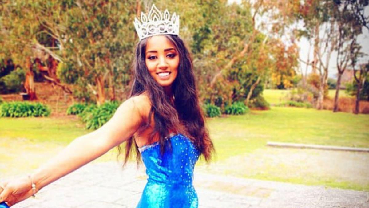 Miss Reino Unido devuelve su corona por no querer adelgazar
