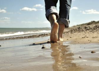 Las lesiones más comunes de caminar por la playa