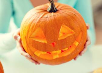Vídeo: cómo vaciar y cortar una calabaza para decorar en Halloween