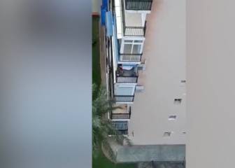 ¡Comenzó a disparar del balcón cuando aplaudían a los médicos!