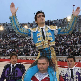 Perera se encerrará con seis toros en Nimes Perera se encerrará con seis toros en Nimes