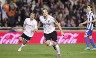 Debatable late penalty gives Valencia controversial win Debatable late penalty gives Valencia controversial win