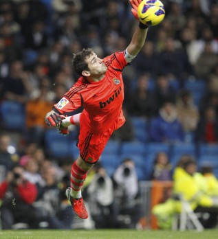 Casillas, best keeper in the world for the fifth time Casillas, best keeper in the world for the fifth time