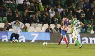 Atlético cruise through to the semi-final without Falcao Atlético cruise through to the semi-final without Falcao