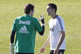 Spain full-back Álvaro Arbeloa seeks Iker Casillas talks Spain full-back Álvaro Arbeloa seeks Iker Casillas talks